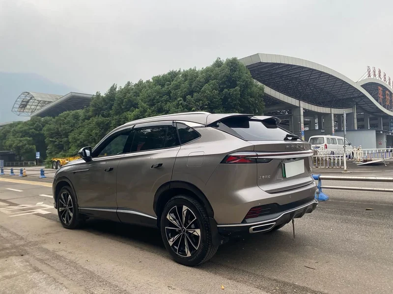 Roewe RX5 New Energy — фото 8