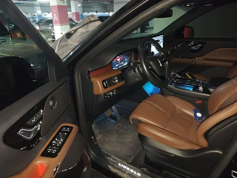 Lincoln Aviator — фото 17