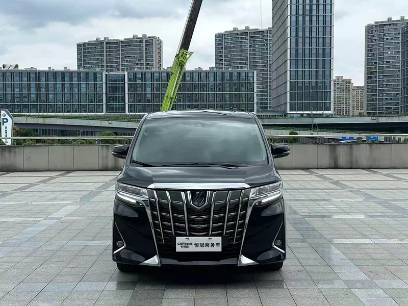 Toyota Alphard — фото 2