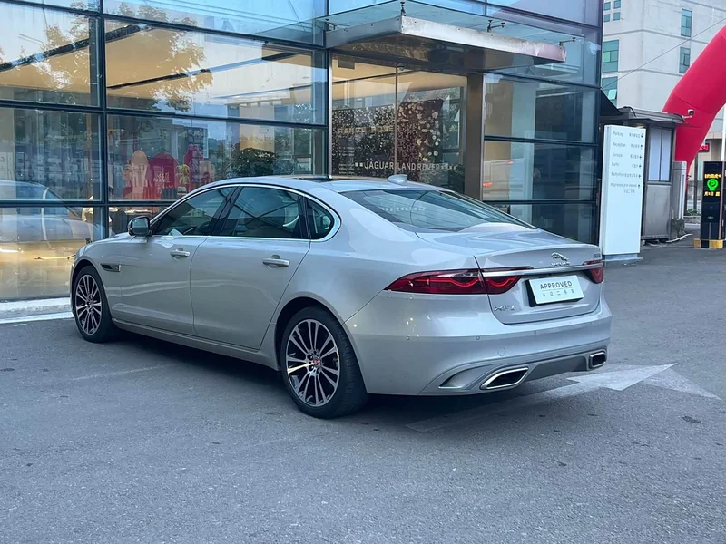 Jaguar XFL — фото 12