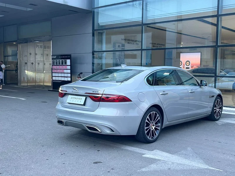 Jaguar XFL — фото 10