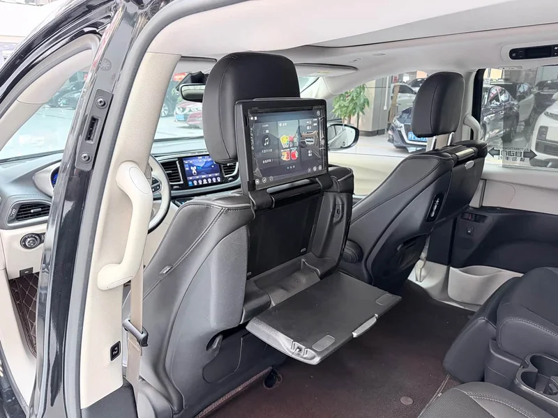 Jeep Grand Voyager Imported — фото 13