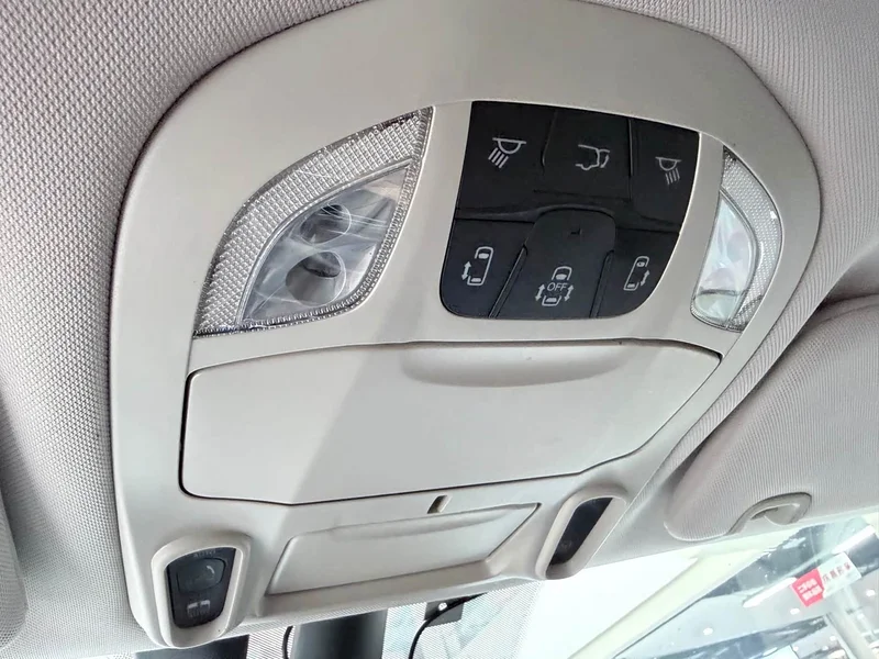 Jeep Grand Voyager Imported — фото 22
