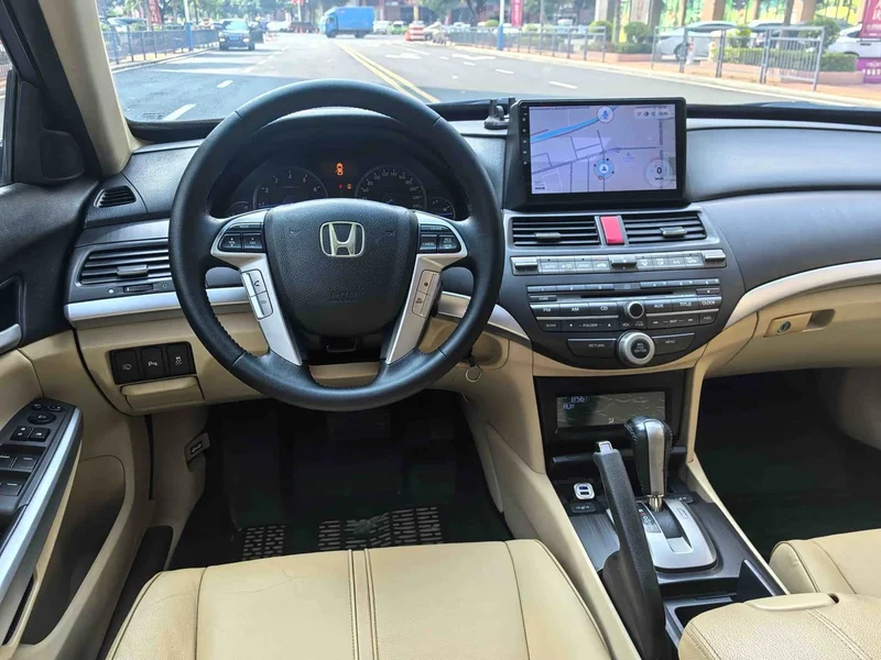 Honda Crosstour — фото 10