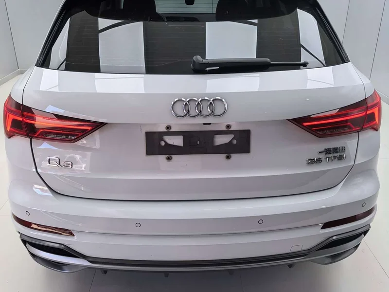 Audi Q3 — фото 10