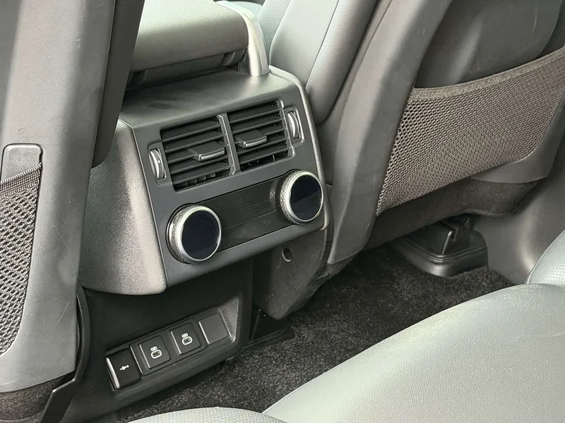 Land Rover Discovery — фото 12