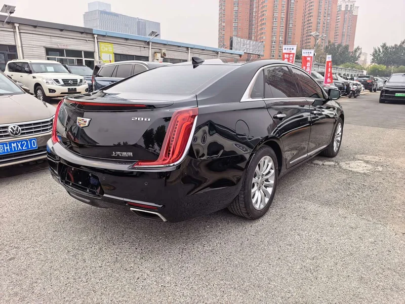 Cadillac XTS — фото 12