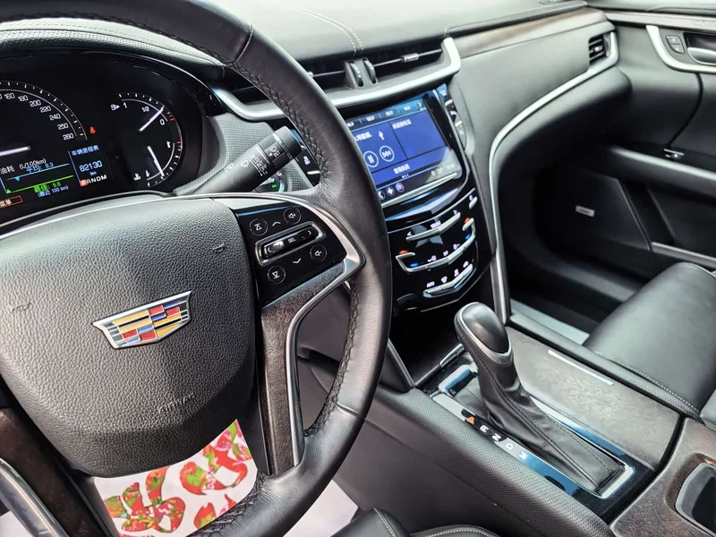 Cadillac XTS — фото 4