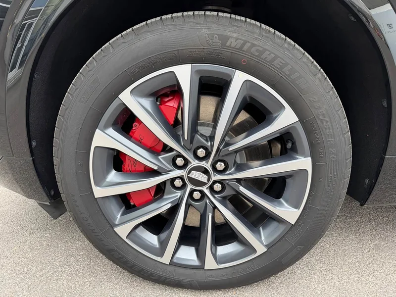 Cadillac XT5 — фото 12