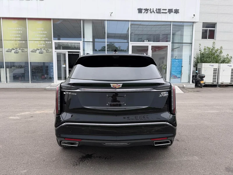 Cadillac XT5 — фото 14