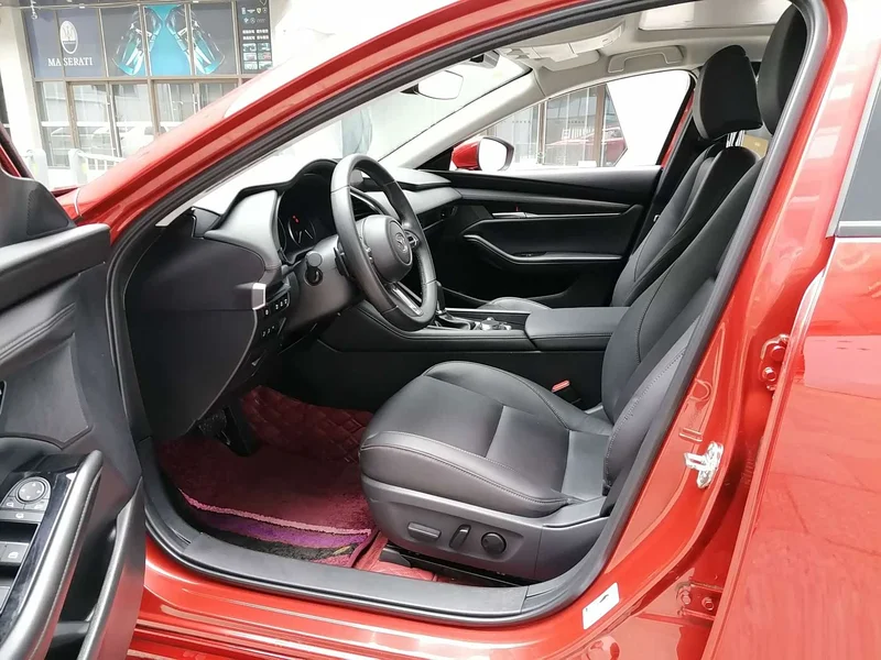 Mazda 3 Axela — фото 9