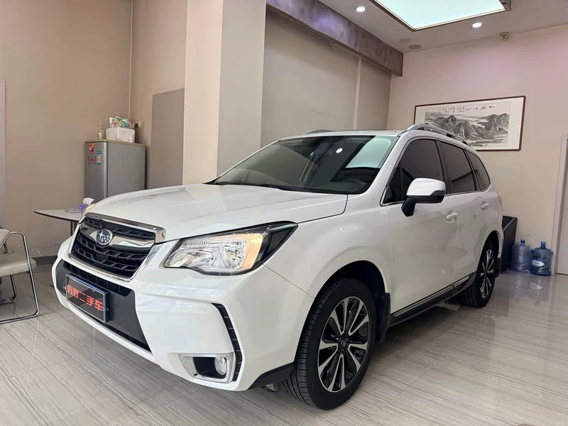 Subaru Forester — фото 1