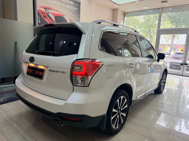 Subaru Forester — фото 3