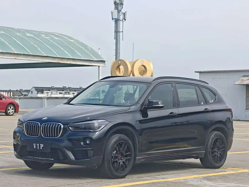 BMW X1 — фото 1