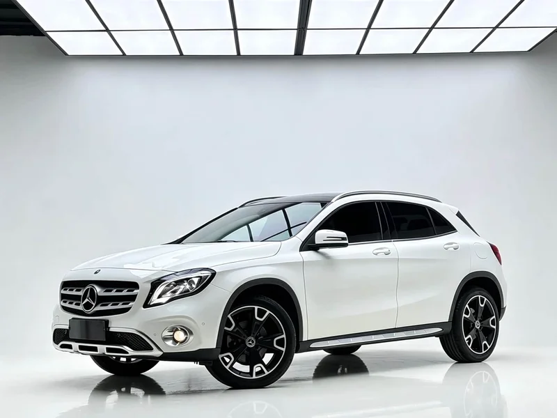 Mercedes-Benz GLA — фото 1