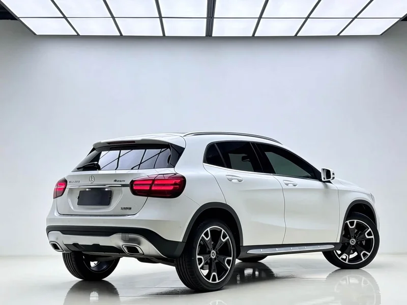 Mercedes-Benz GLA — фото 3
