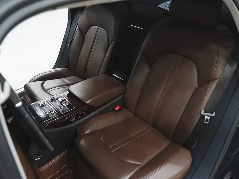 Audi A8 — фото 6