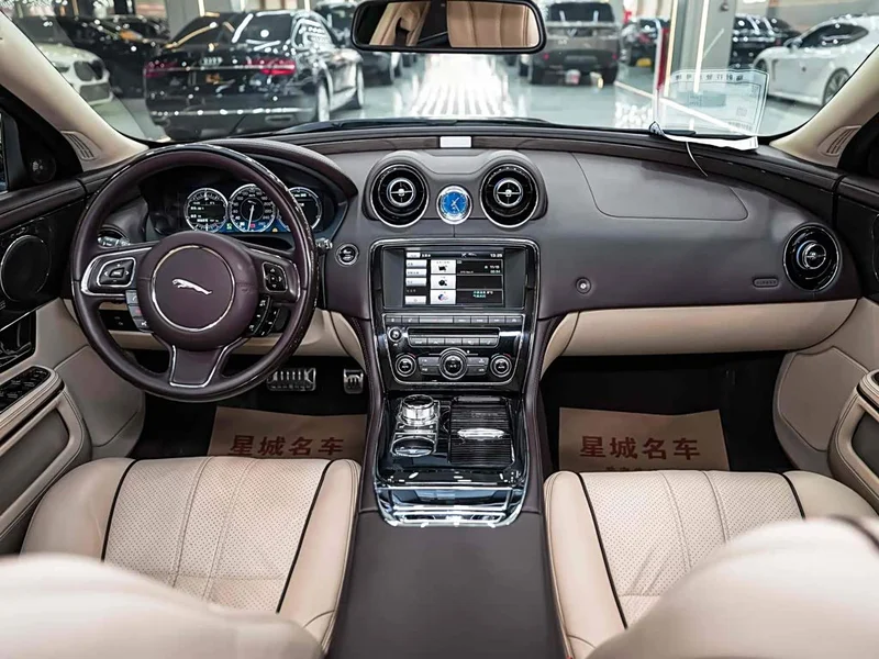 Jaguar XJ — фото 3