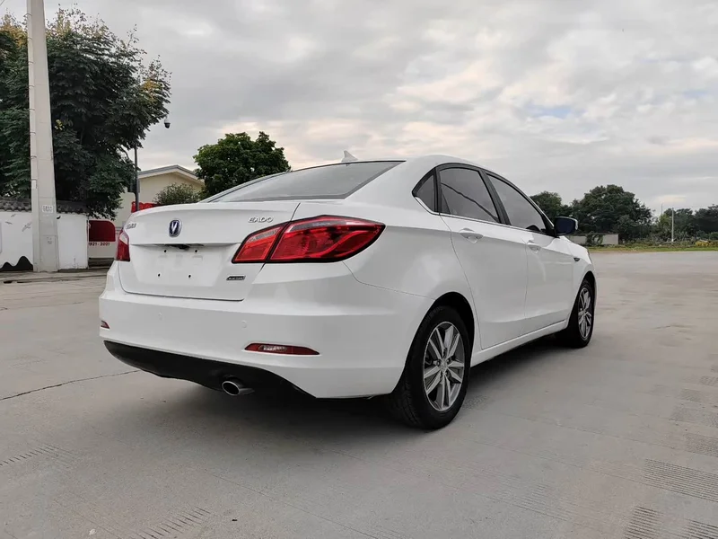 Changan Eado — фото 4