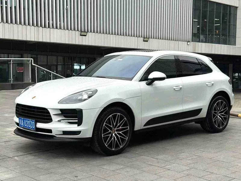 Porsche Macan — фото 1