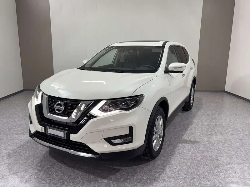 Nissan X-Trail — фото 1