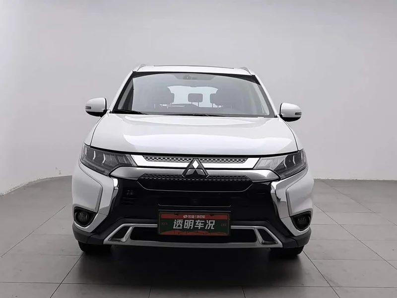 Mitsubishi Outlander — фото 3