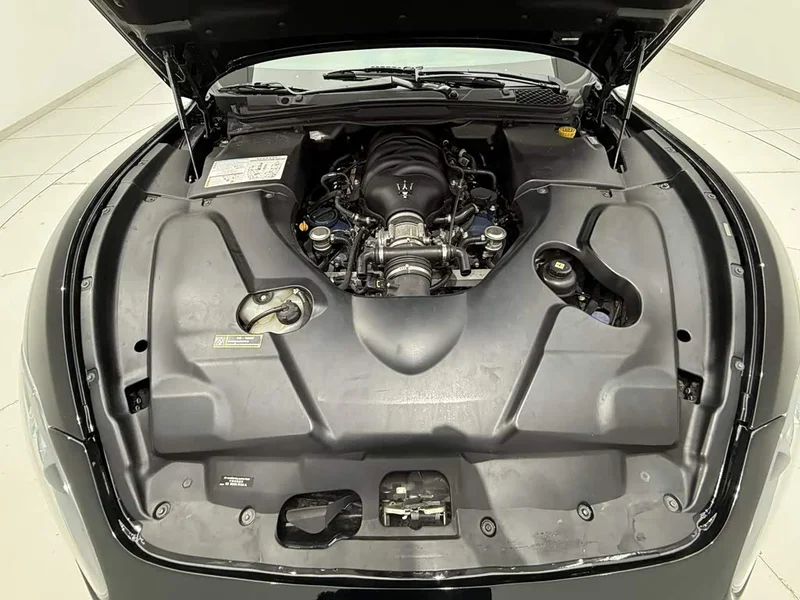Maserati GranTurismo — фото 12