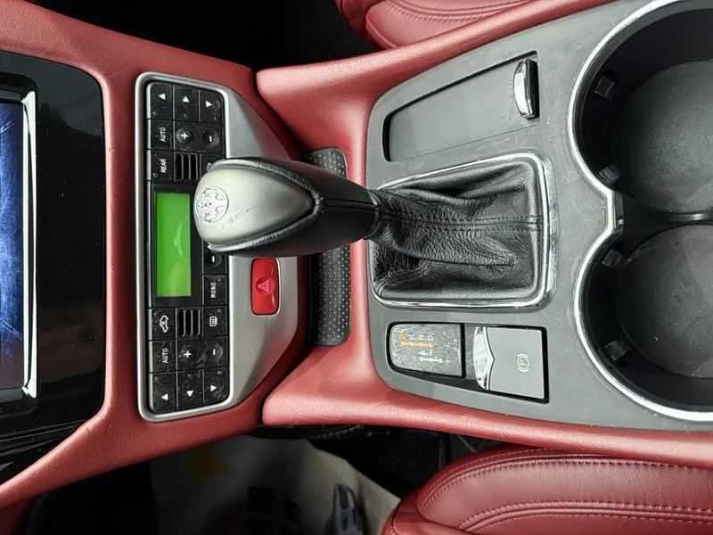 Maserati GranTurismo — фото 20