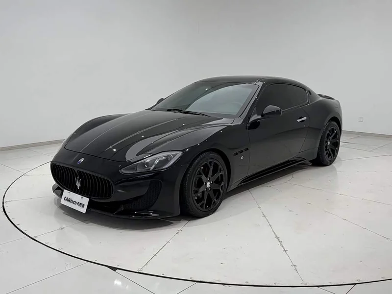 Maserati GranTurismo — фото 27