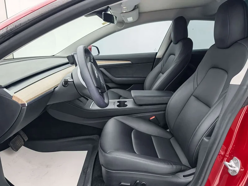 Tesla Model 3 — фото 4
