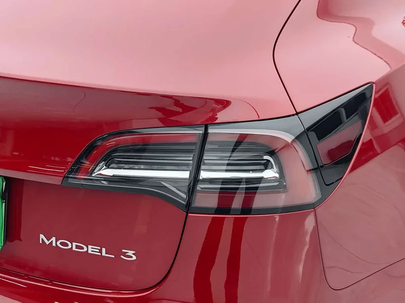 Tesla Model 3 — фото 8