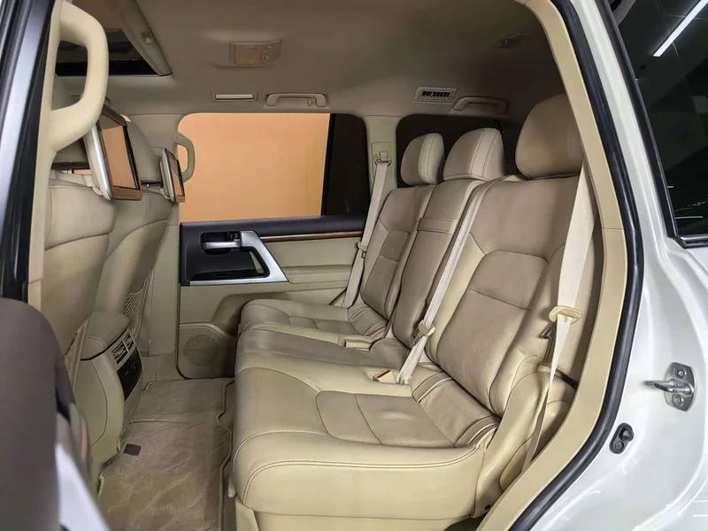 Toyota Land Cruiser (Imported) — фото 12