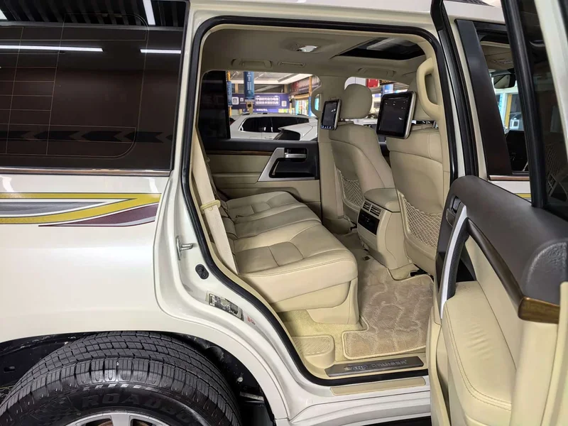 Toyota Land Cruiser (Imported) — фото 13