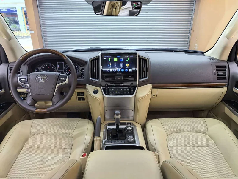 Toyota Land Cruiser (Imported) — фото 18