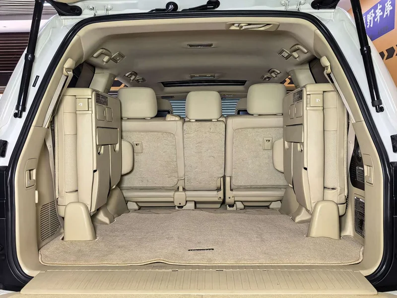 Toyota Land Cruiser (Imported) — фото 23