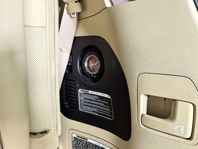 Toyota Land Cruiser (Imported) — фото 24