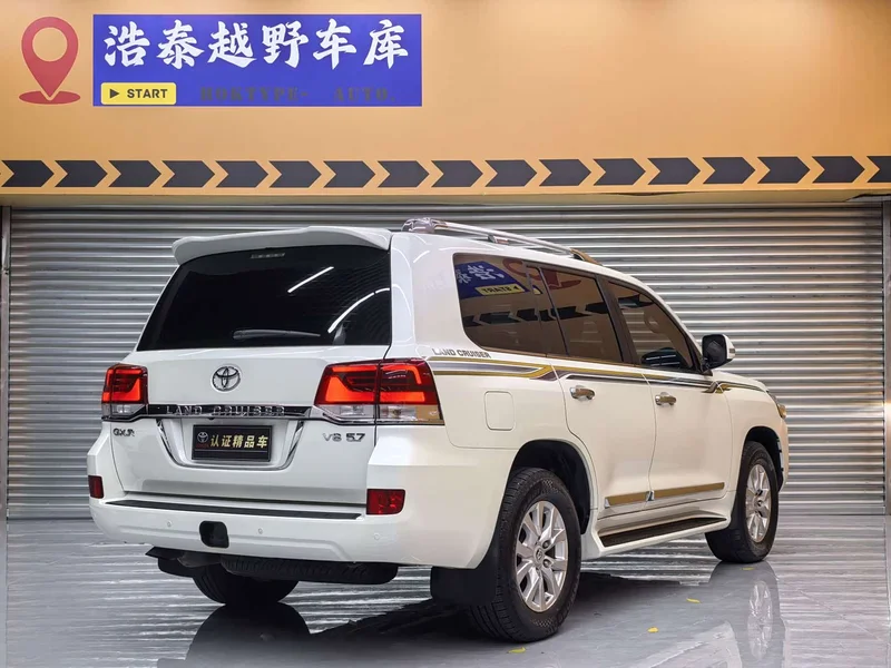 Toyota Land Cruiser (Imported) — фото 4