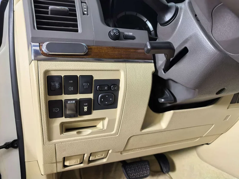 Toyota Land Cruiser (Imported) — фото 9