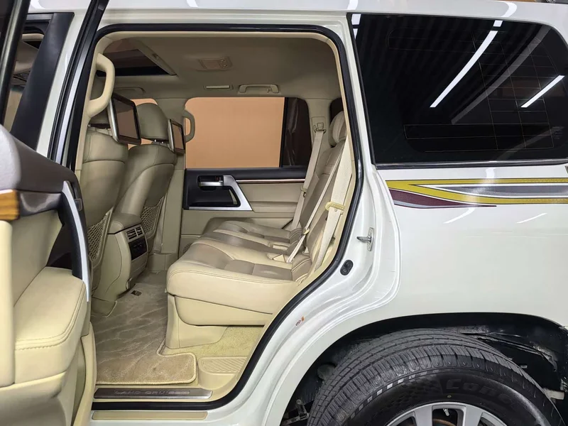 Toyota Land Cruiser (Imported) — фото 10