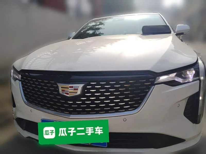 Cadillac CT4 — фото 1