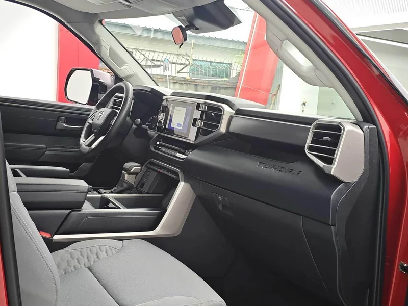 Toyota Tundra — фото 14