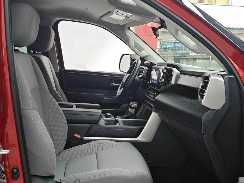 Toyota Tundra — фото 15