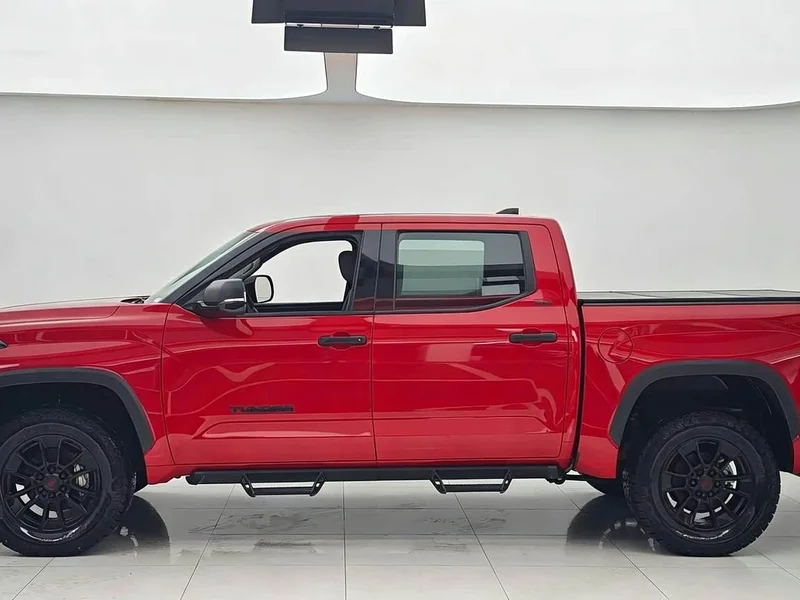 Toyota Tundra — фото 16
