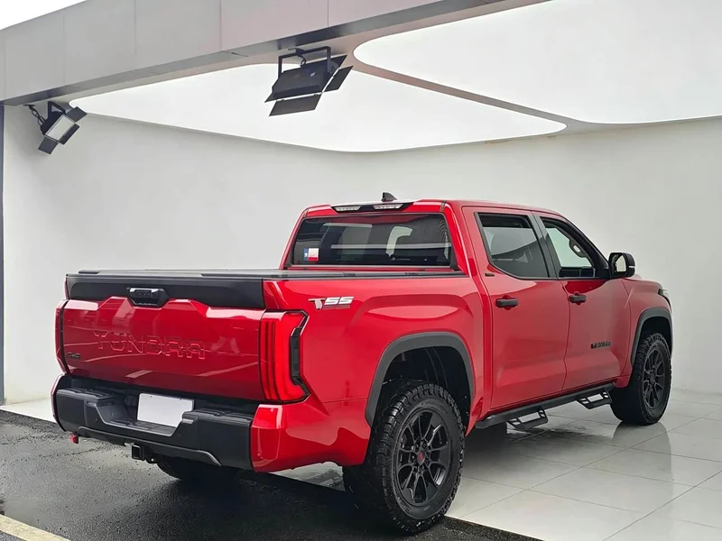 Toyota Tundra — фото 17