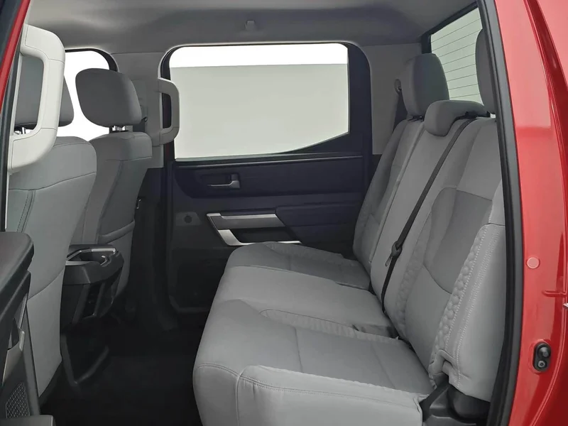 Toyota Tundra — фото 9
