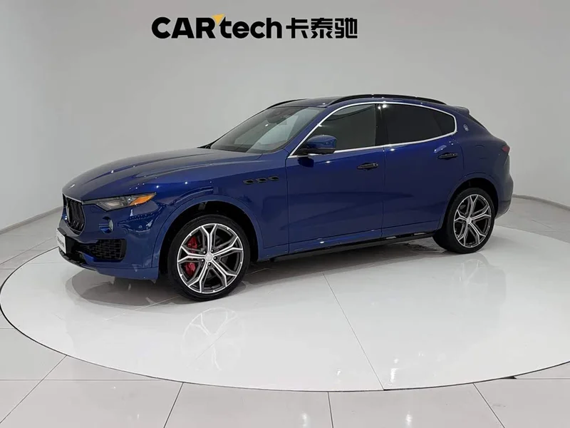 Maserati Levante — фото 1