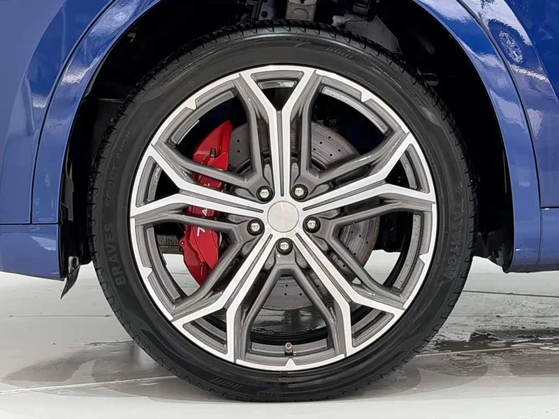 Maserati Levante — фото 11