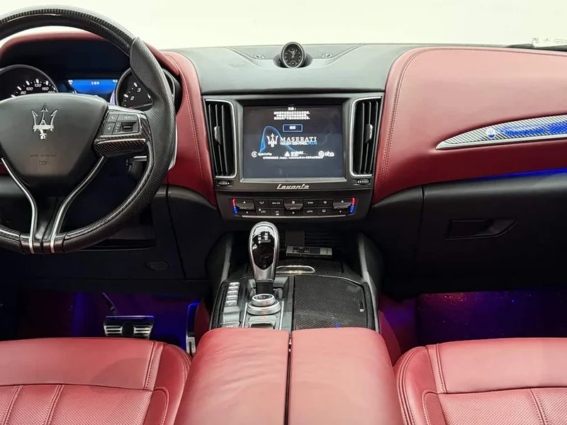 Maserati Levante — фото 29