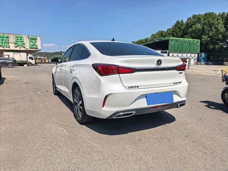 Changan Eado — фото 11