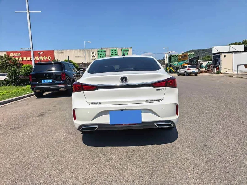 Changan Eado — фото 10
